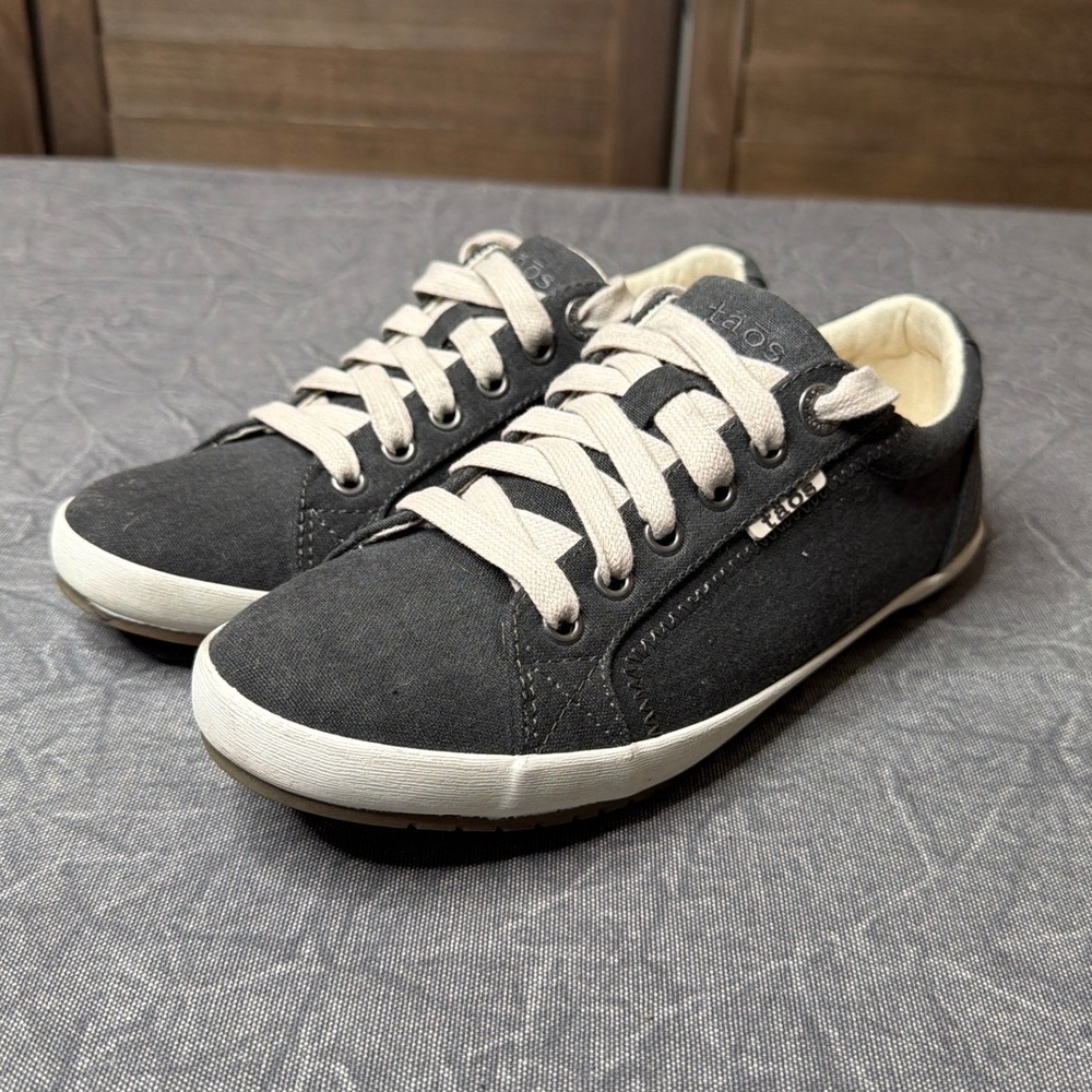 Taos Sneakers Womens 6 Star Charcoal Gray Canvas Low Top Lace Up